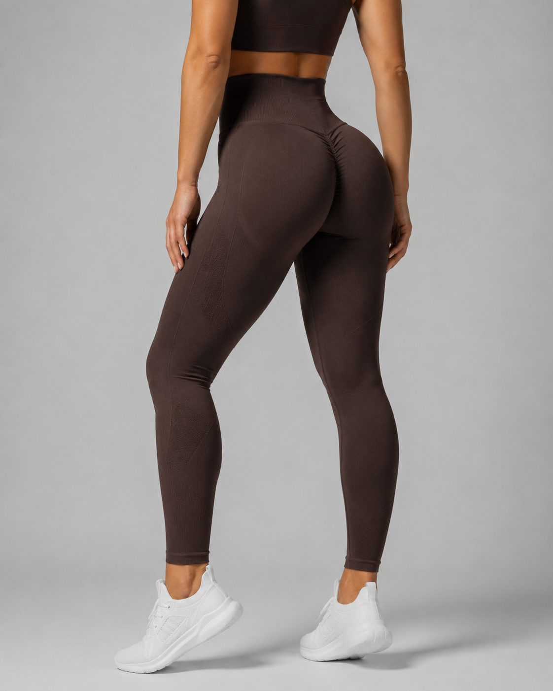 URBX Seamless Scrunch High-Waist Leggings Dark Chocolate - Back angle view showing scrunch detail